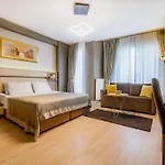 Kavalali 4*