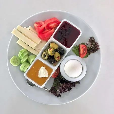 Kavalali 4*