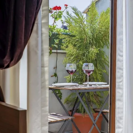 Ξενοδοχείο με διαμερίσματα Kavalali