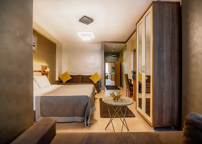 アパートホテル Kavalali