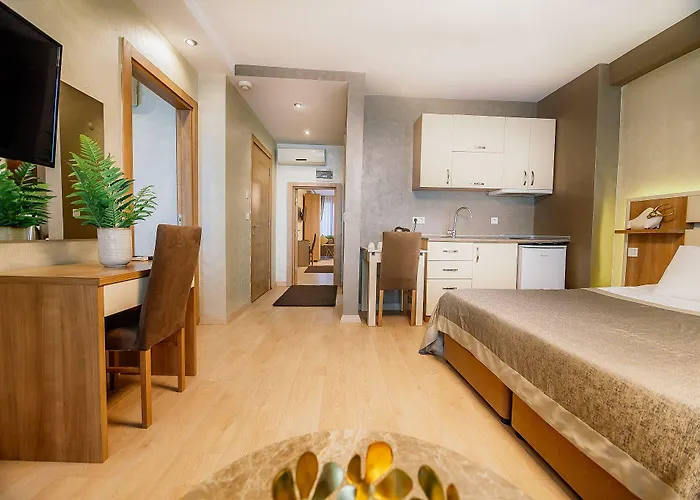 アパートホテル Kavalali