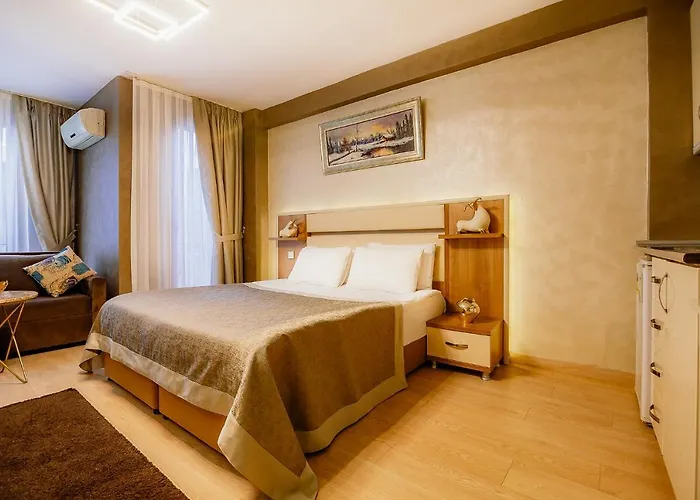 アパートホテル Kavalali